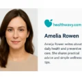 Amelia Rowen, professional female health writer with a calm and friendly look